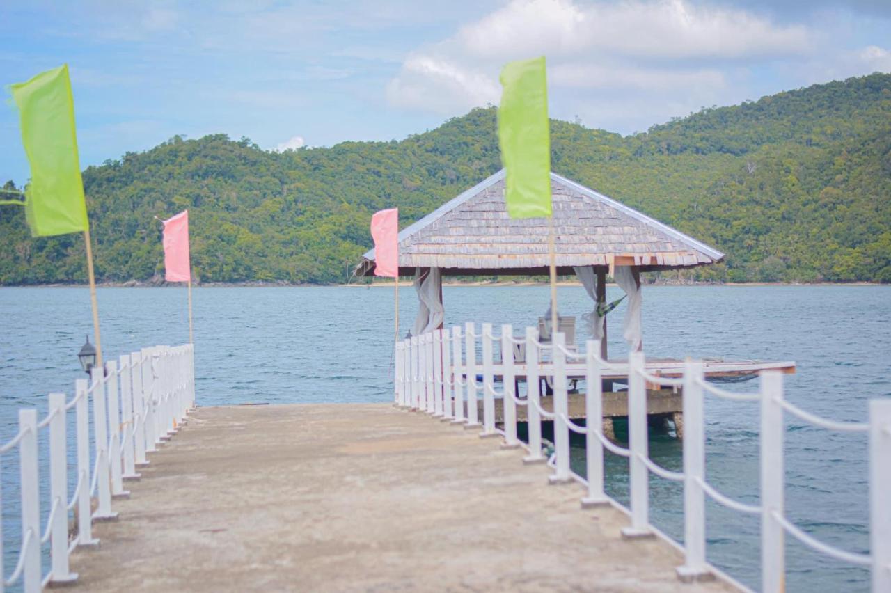 Pangulatan Beach Resort El Nido Exterior photo
